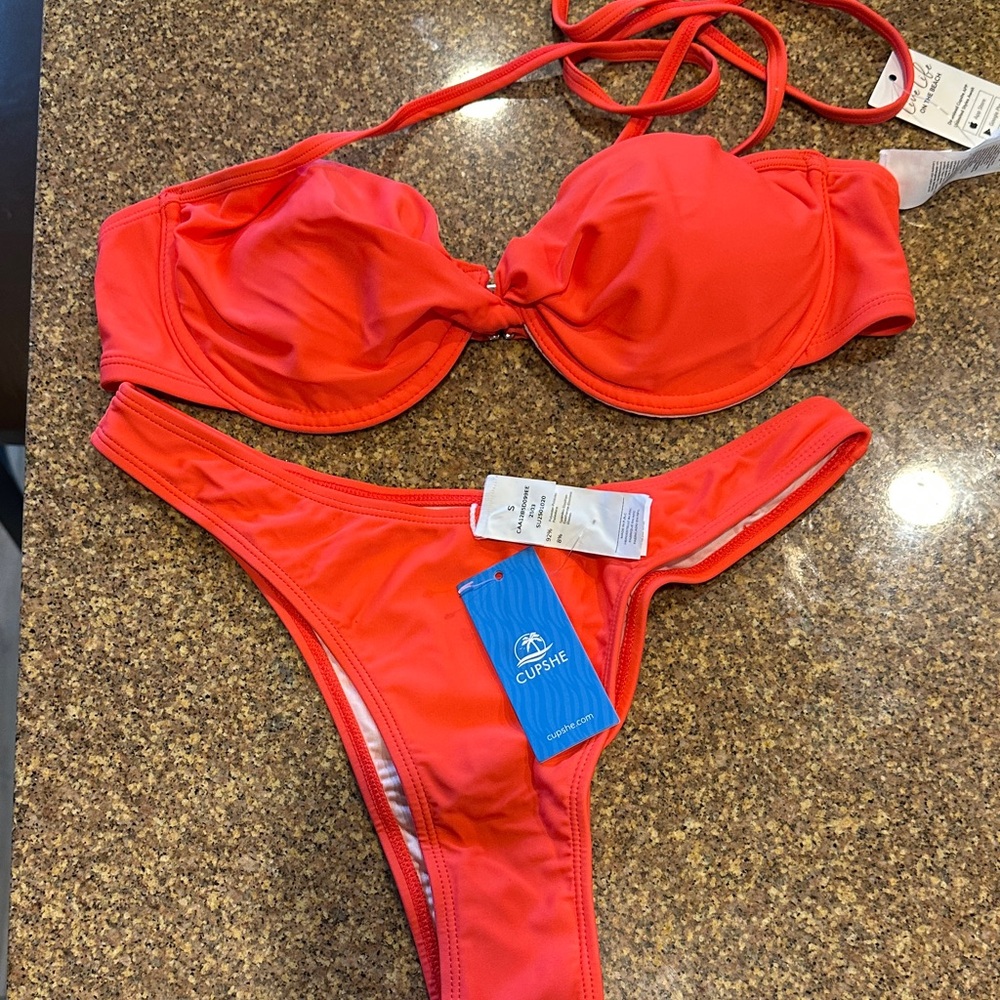 Cupshe Bold Red Bikini Set Top M and Bottom S